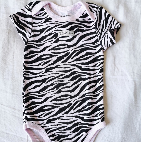 4 Juicy Couture onsies - Picture 8 of 9